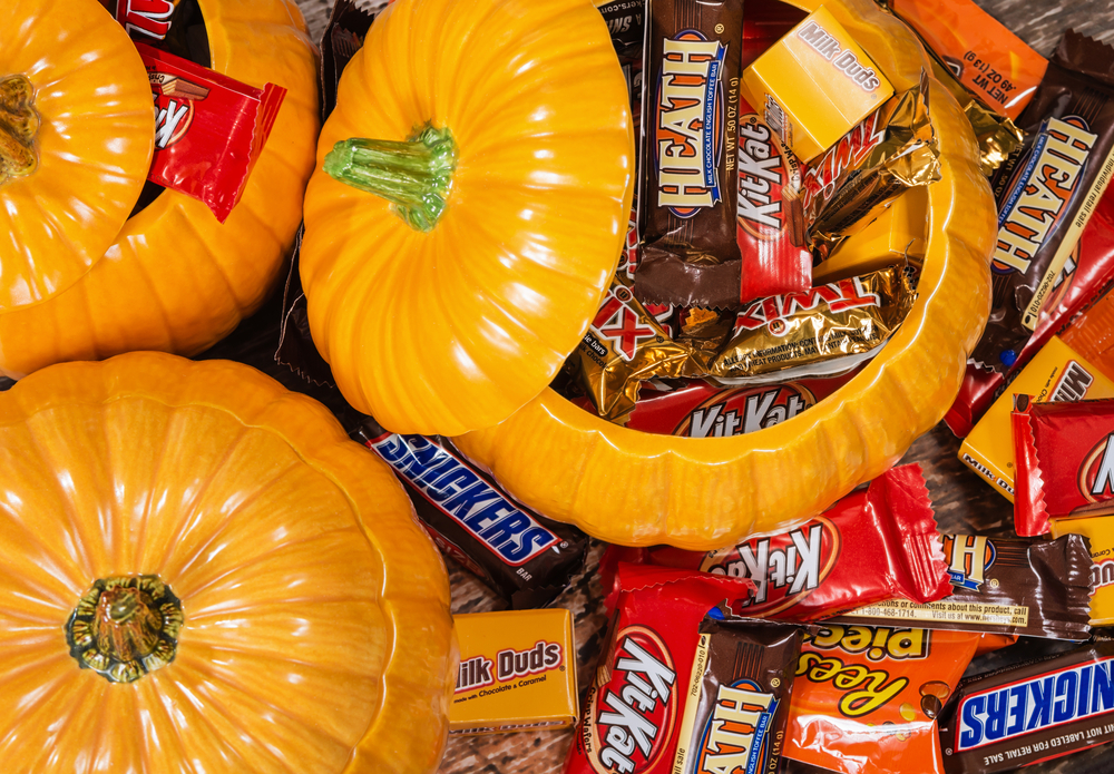 halloween candy in pumpkin bowl