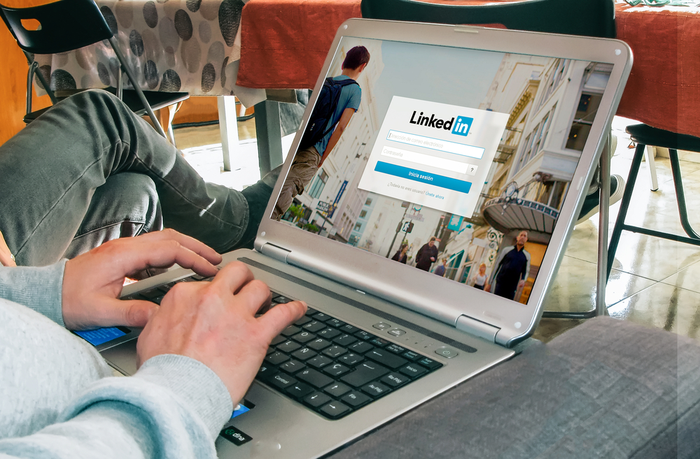 Shutterstock_555157105 BARCELONA, SPAIN - MARCH 27, 2016: LinkedIn login page in a laptop screen. LinkedIn is a business and employment-oriented social networking service that operates via websites.