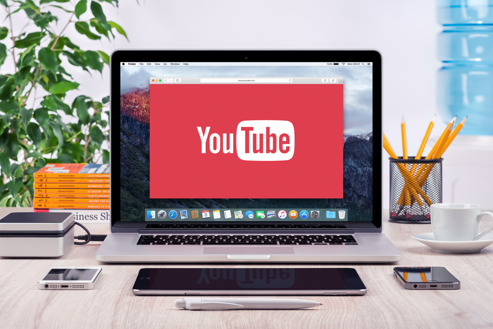 Shutterstock_293731811 YouTube logo on the front view Apple MacBook Pro screen. YouTube presentation concept. YouTube is a video-sharing site allows users to upload, view, and share videos. Varna, Bulgaria - May 31, 2015.